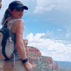 Meet your Posher, Laura